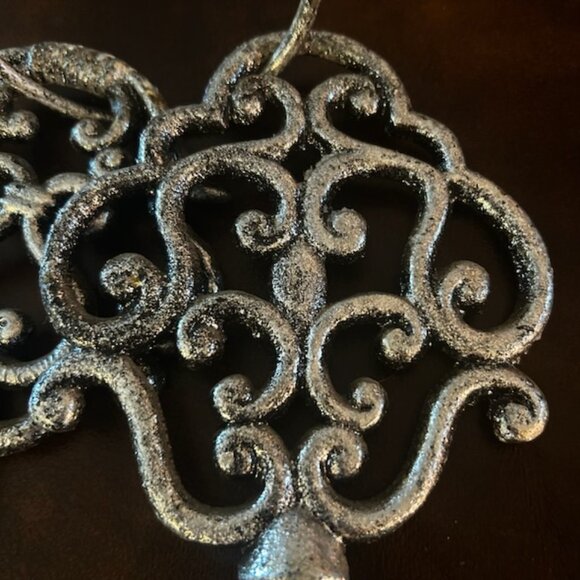 Large 12" Ornate Cast Iron Antique Style Keys Silver Wall Home Decor - Picture 8 of 8